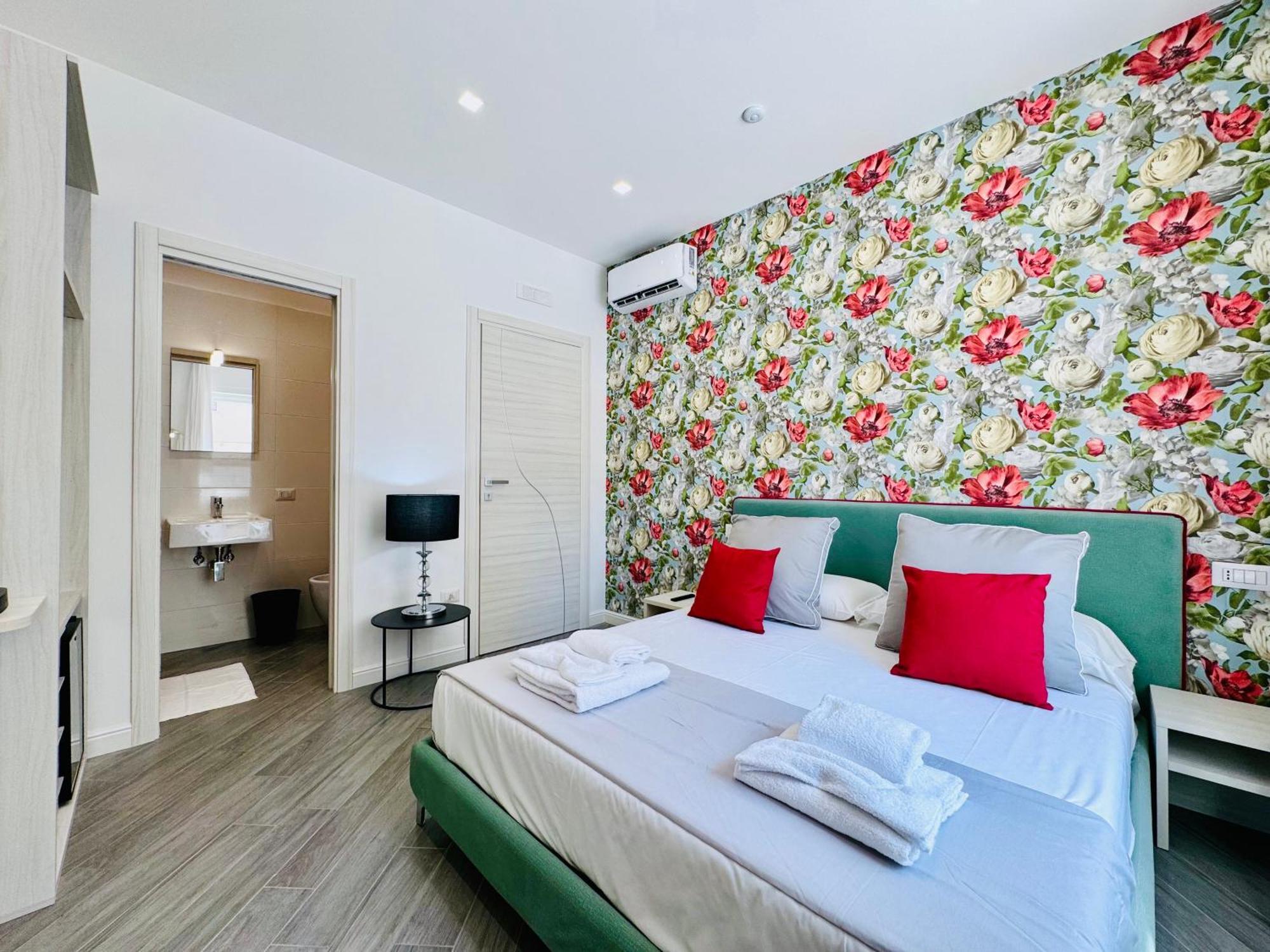 Yourhome - Santa Lucia Rooms Соренто Екстериор снимка